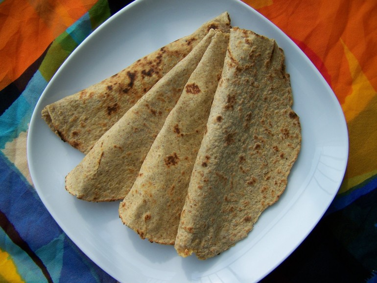 Low carb vegan tortilla wraps