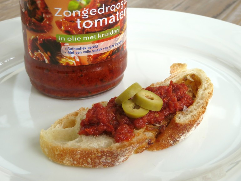 Sundried tomato tapenade, vegan