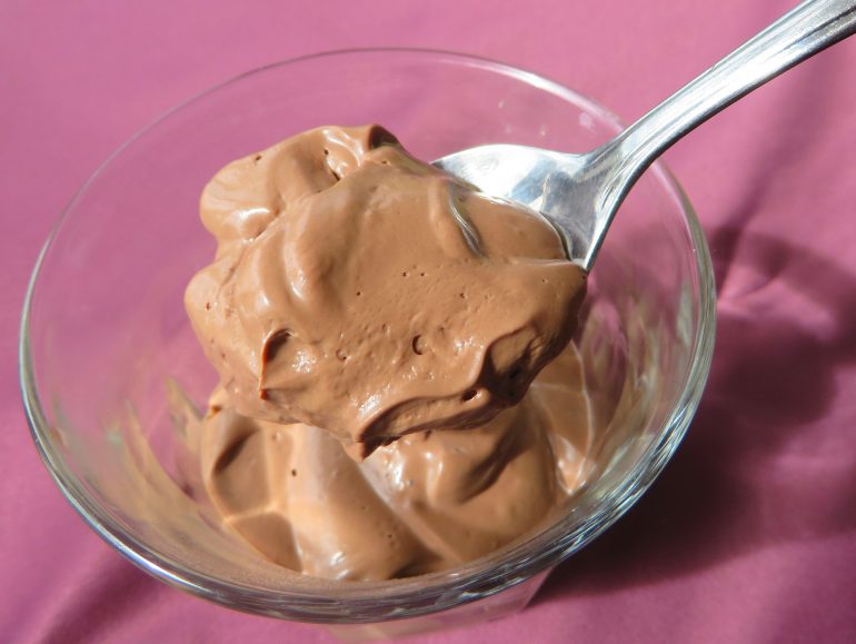 Silken chocolate mousse, low carb vegan