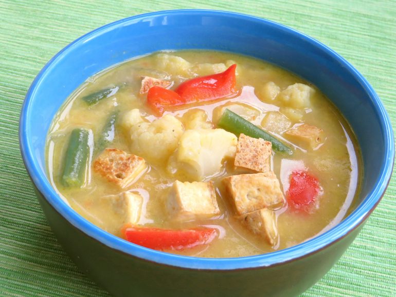 Thai meal soup, low carb vegan