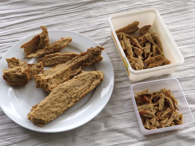 Seitan chicken pieces, low carb vegan